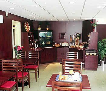 Kyriad Bordeaux 3* Lormont