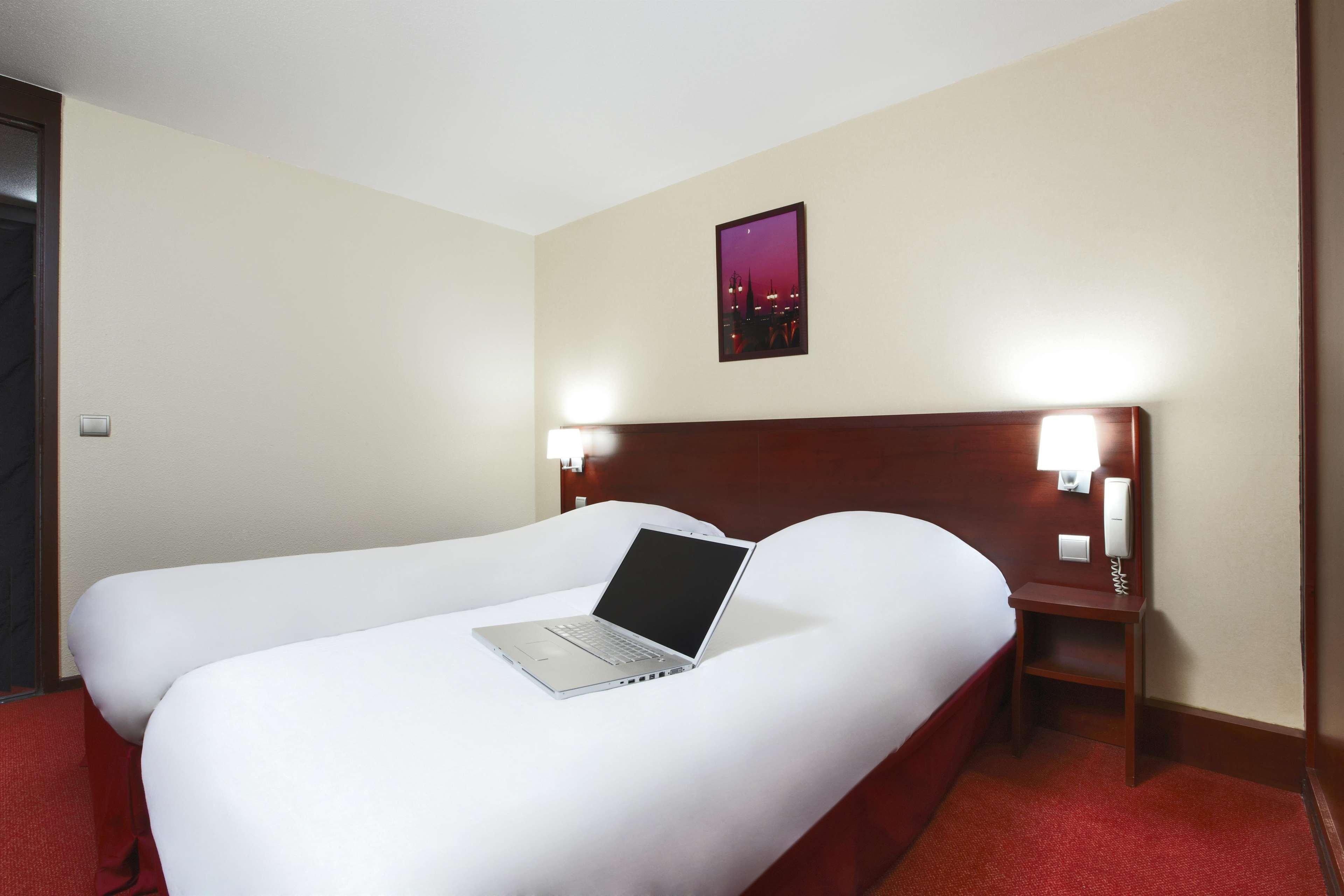Kyriad Bordeaux Hotel 3*