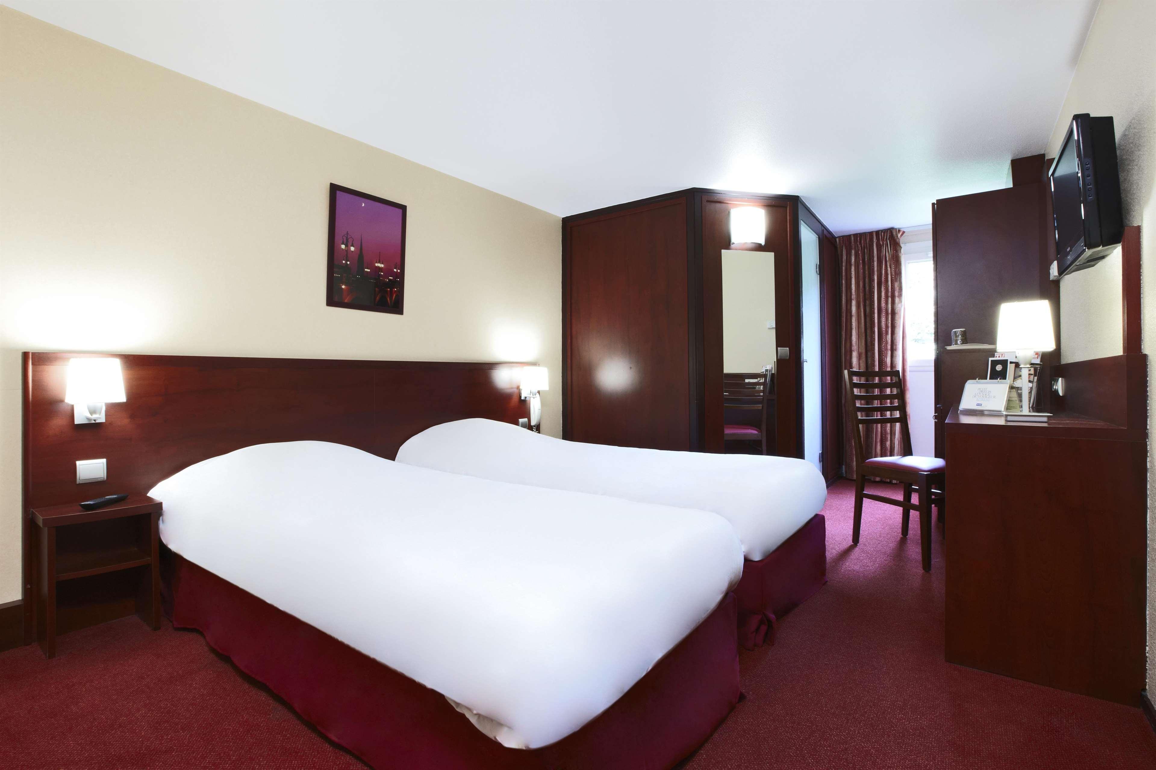 Kyriad Bordeaux 3* Lormont