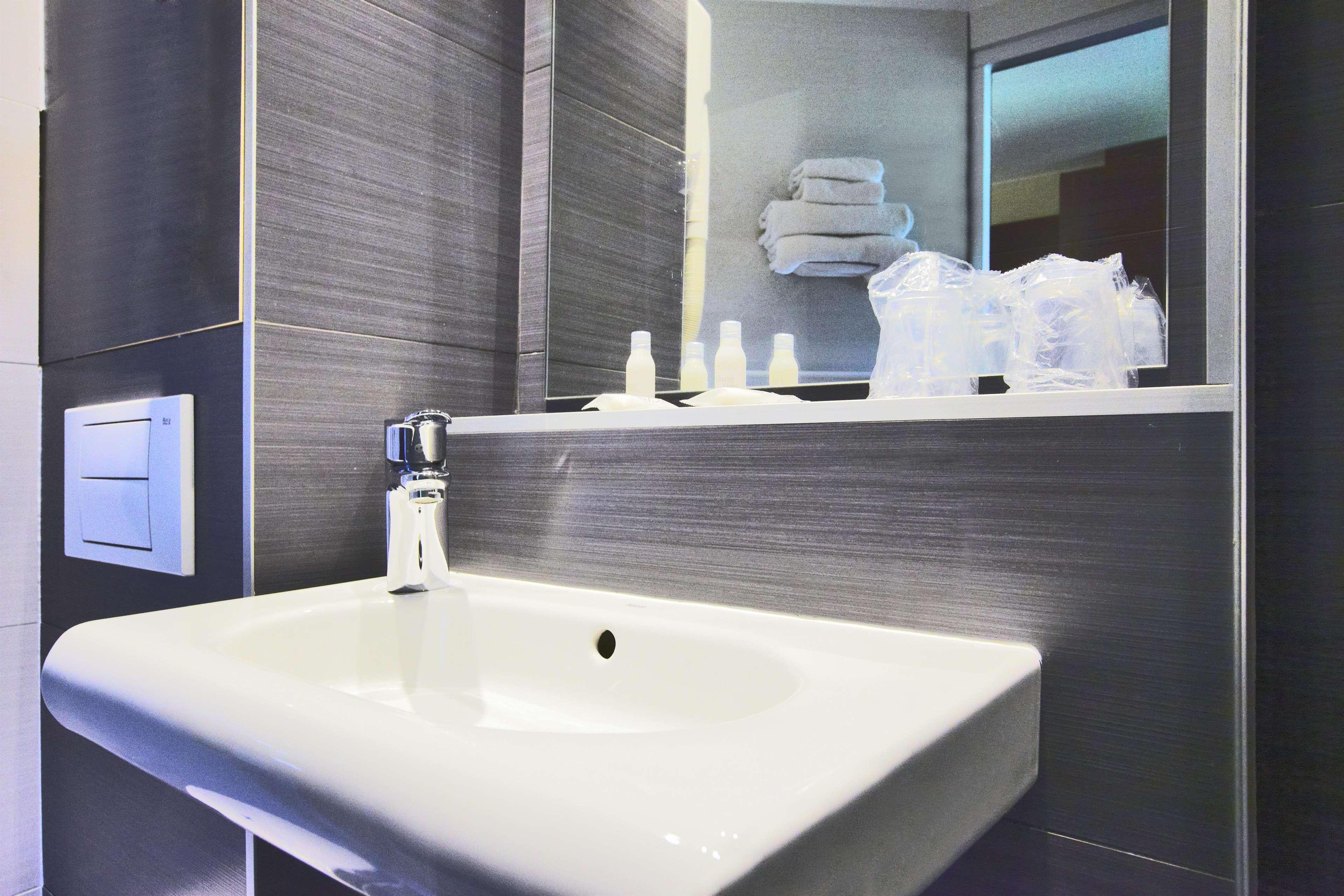 Kyriad Bordeaux