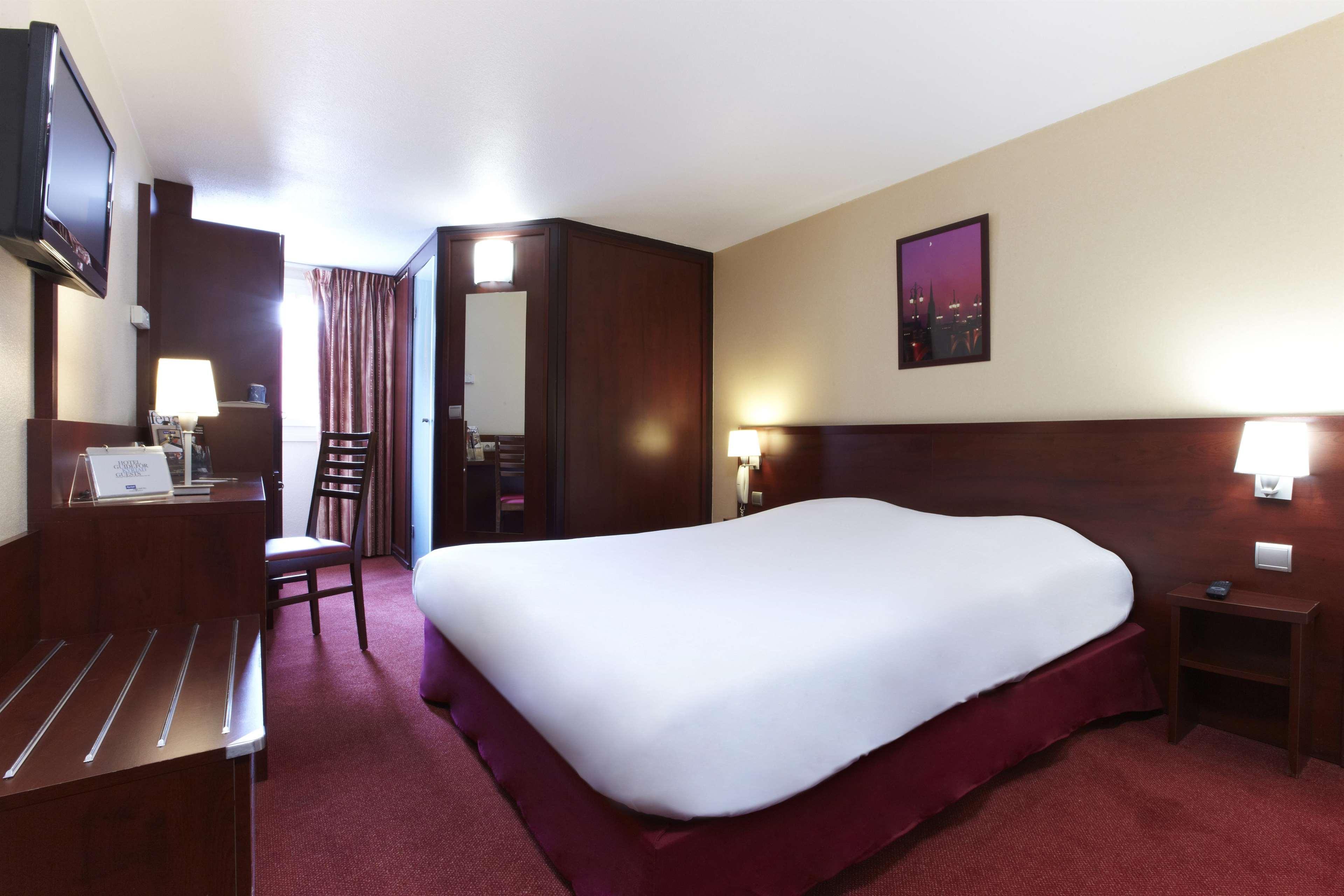 Kyriad Bordeaux 3* Lormont