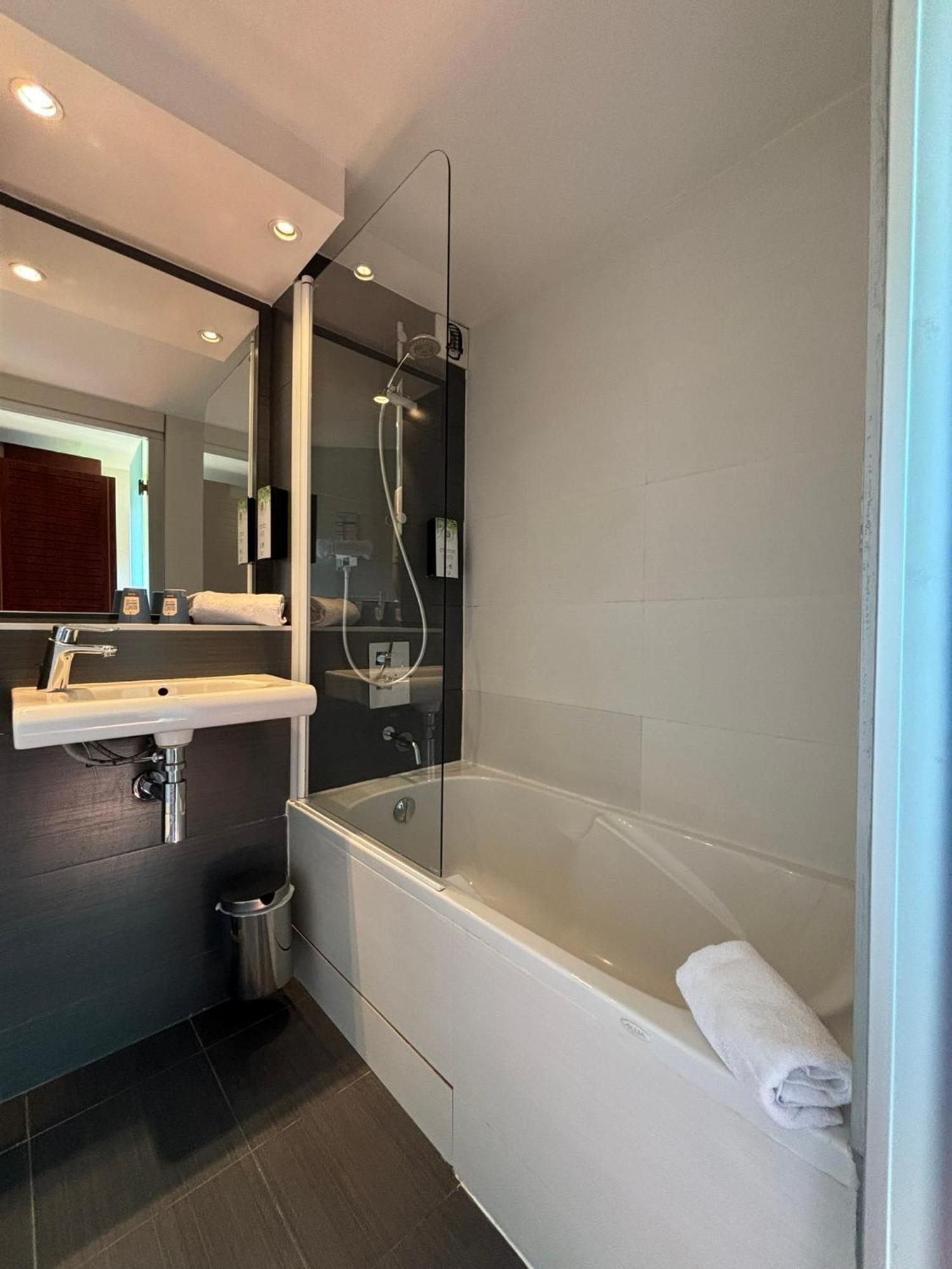 Kyriad Bordeaux 3* Lormont