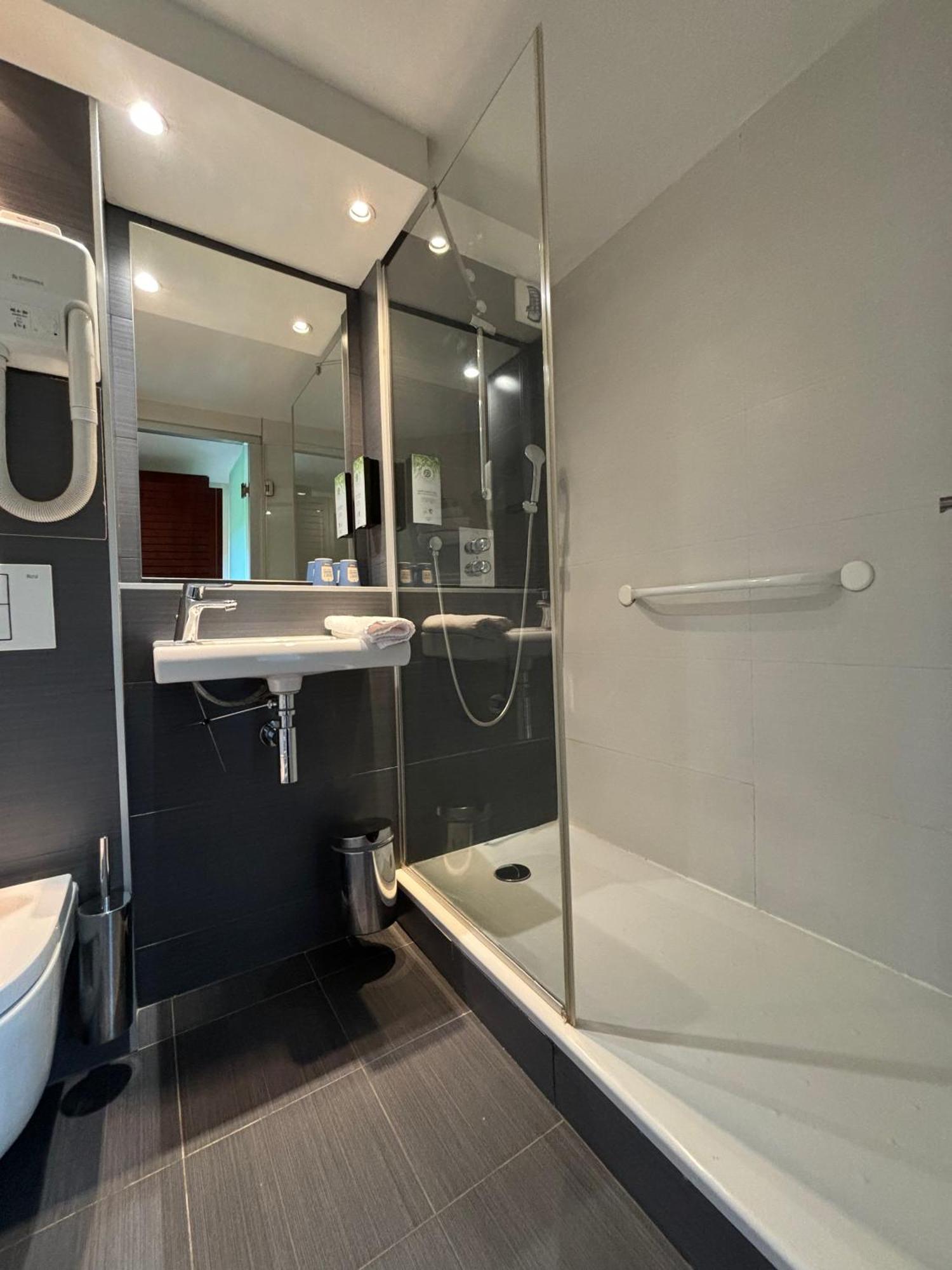 Kyriad Bordeaux Hotel 3*