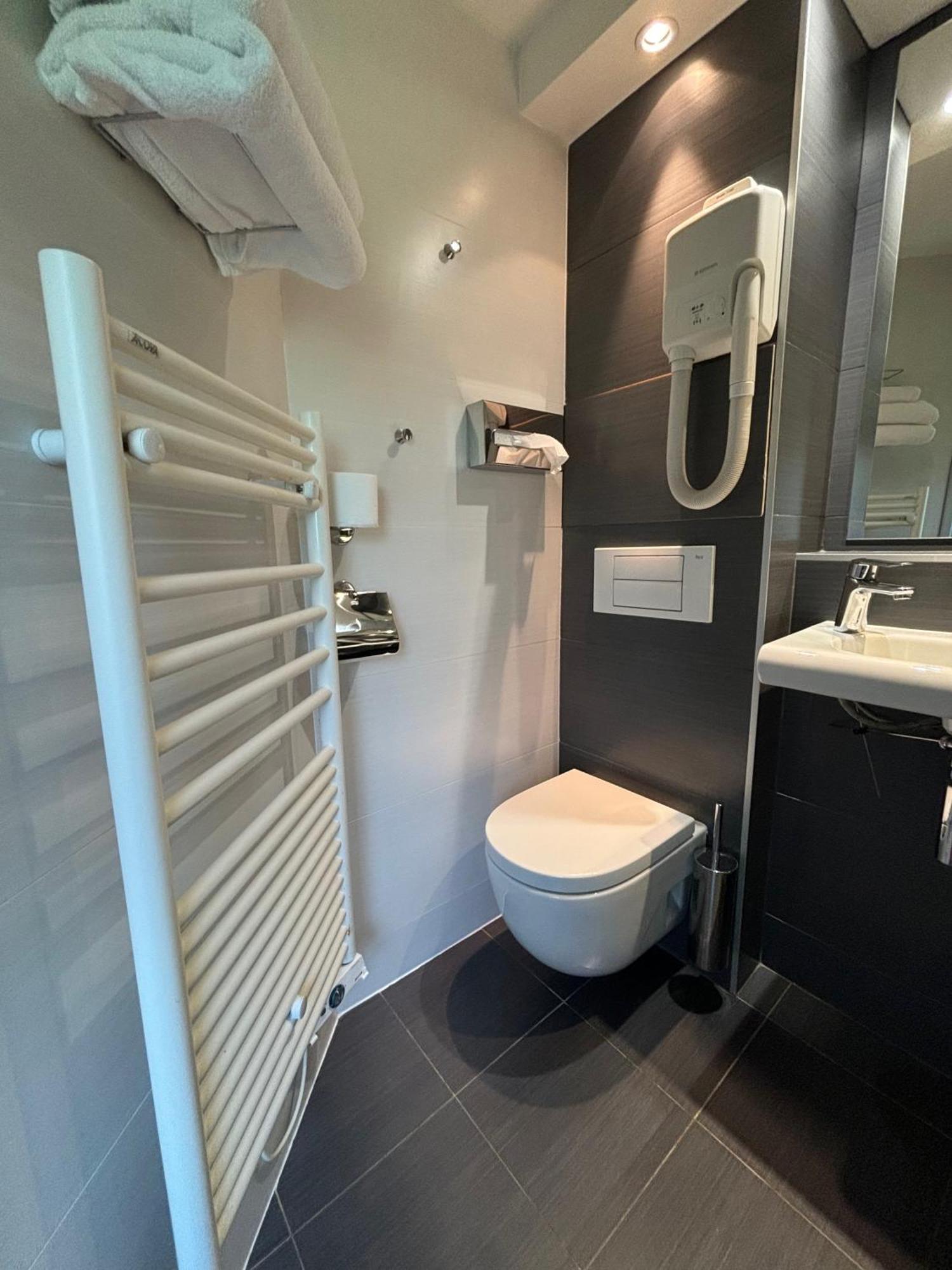 Kyriad Bordeaux 3*