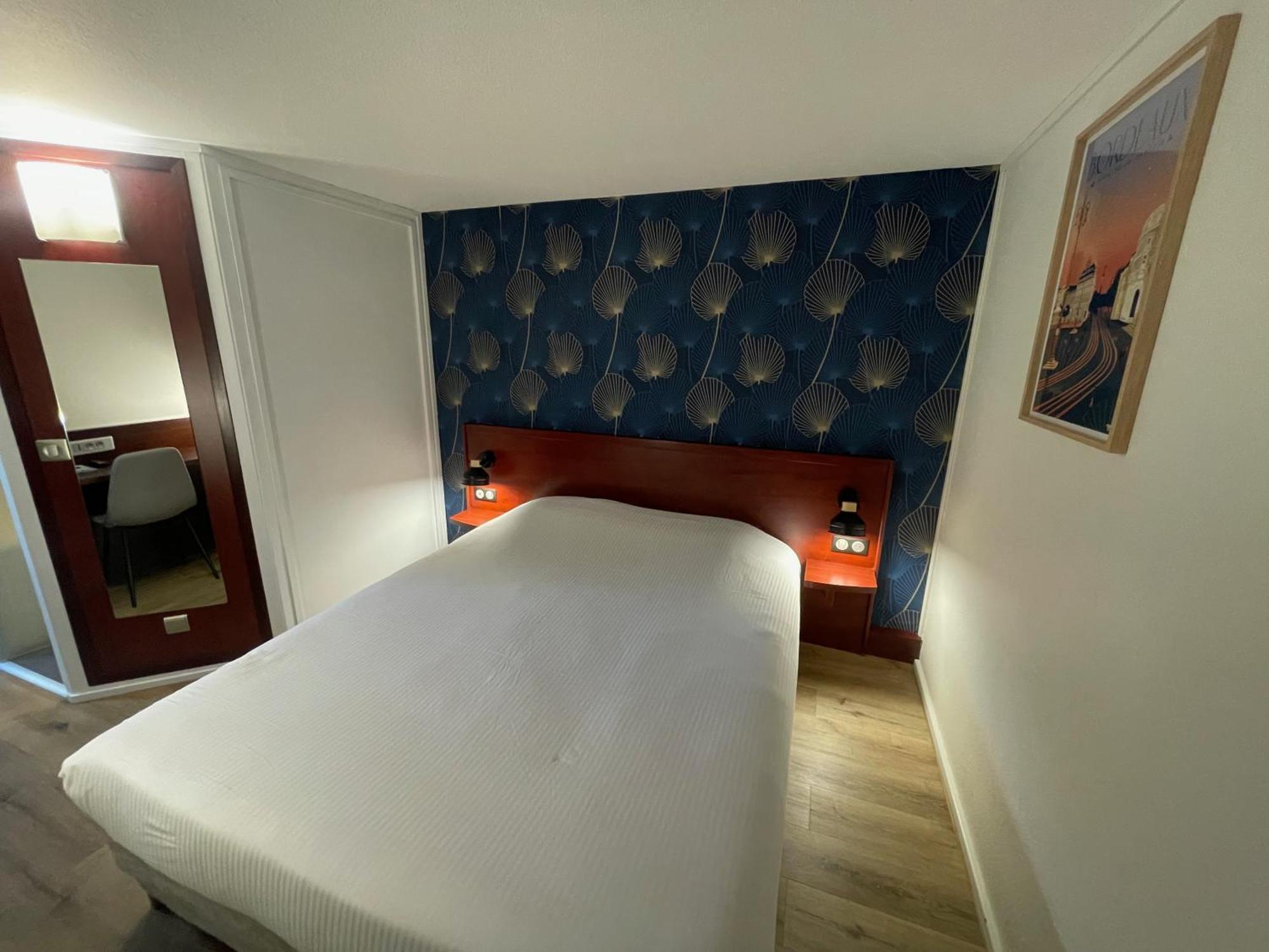 Kyriad Bordeaux 3*