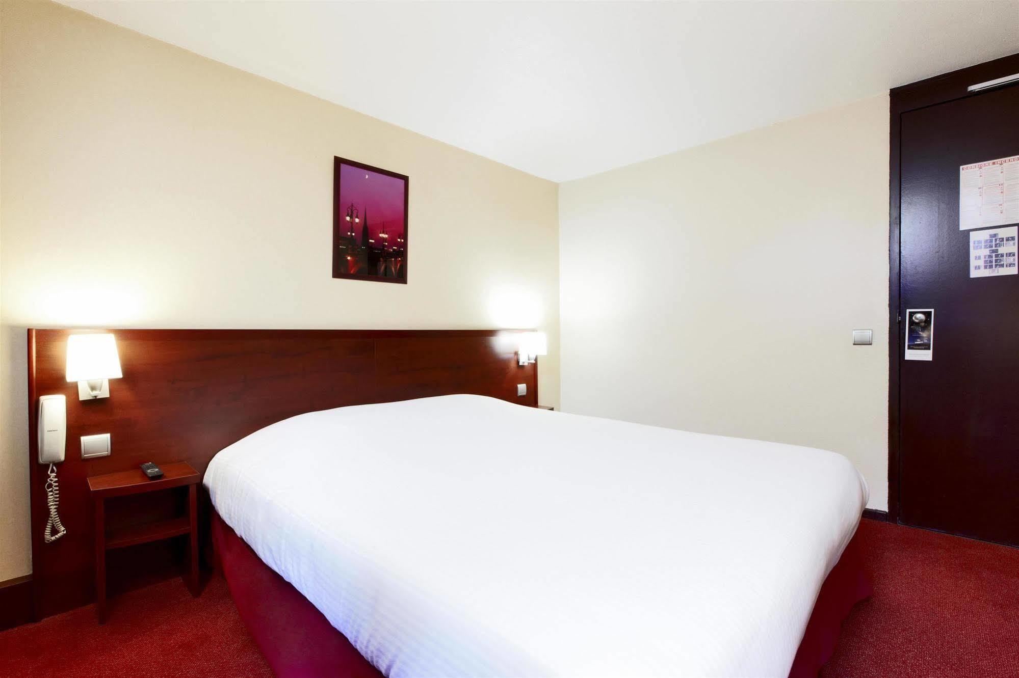 Kyriad Bordeaux Lormont